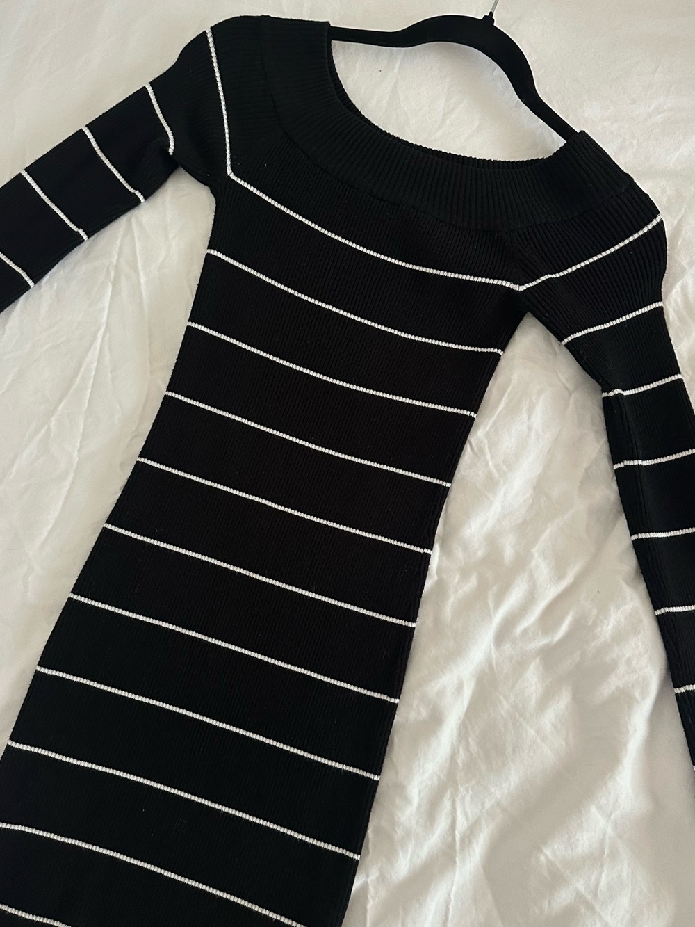Dynamite Black and White Striped Long Sleeve Knit Dress